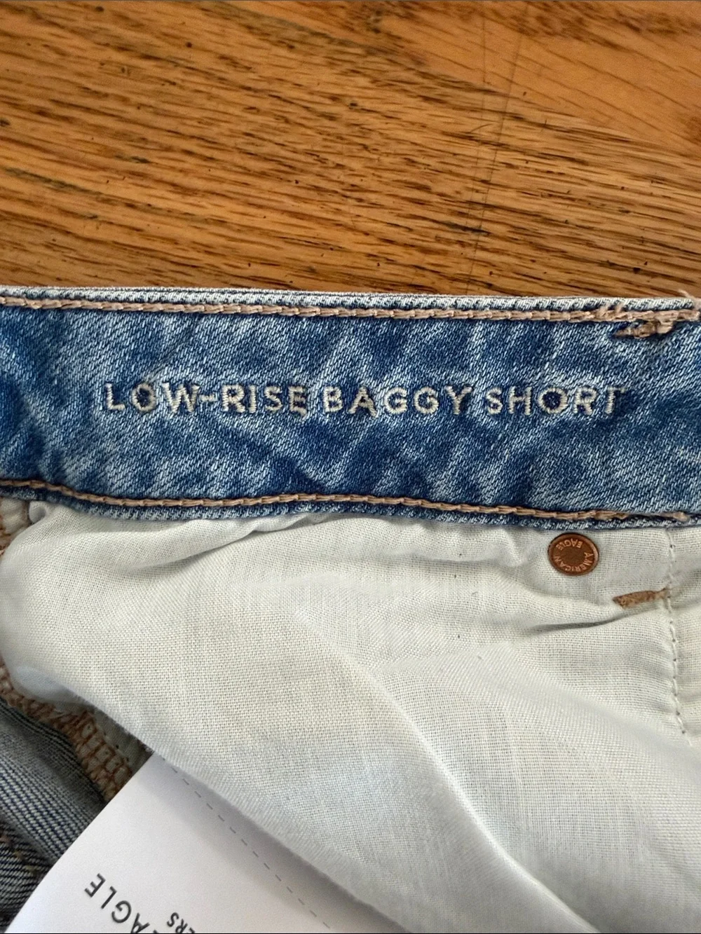 NWT AE Low rise baggy shorts